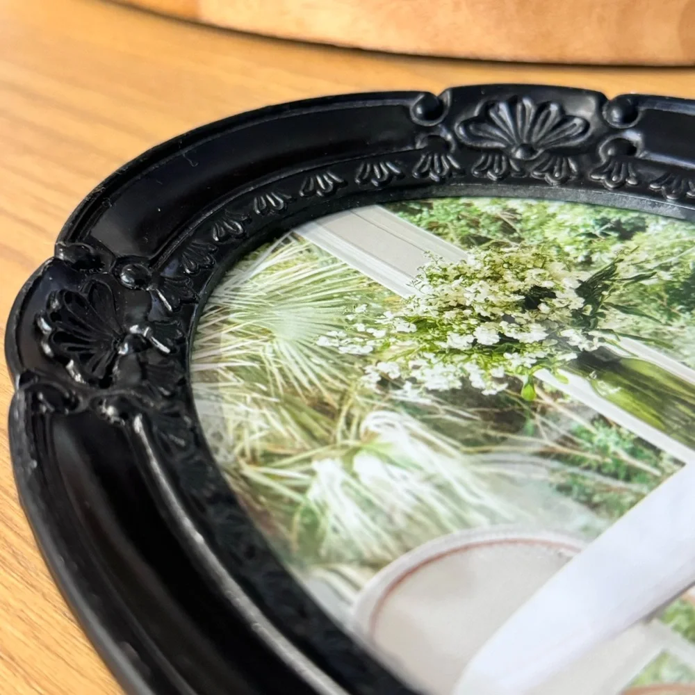 Vintage |Decorel Heirloom Oval  Black Color Ornate Photo Frame For 5”x7” Photos,